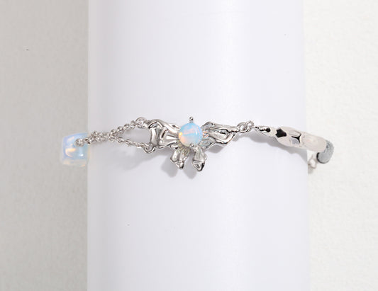 A_LUNAROSE Moonlight Flutter Bracelet Bracelet