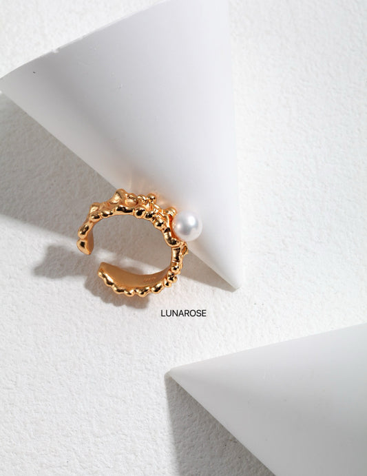 My Store Wave Reflects Moonlight Pearl Split Ring Gold Ring