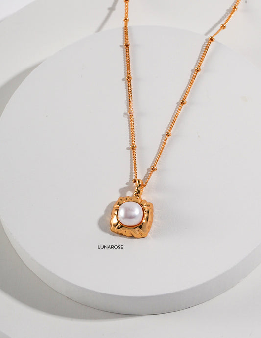 My Store Soleil Frame Necklace Pearl necklace