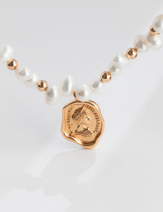 My Store Queen’s Emblem Pearl Necklace Pearl necklace