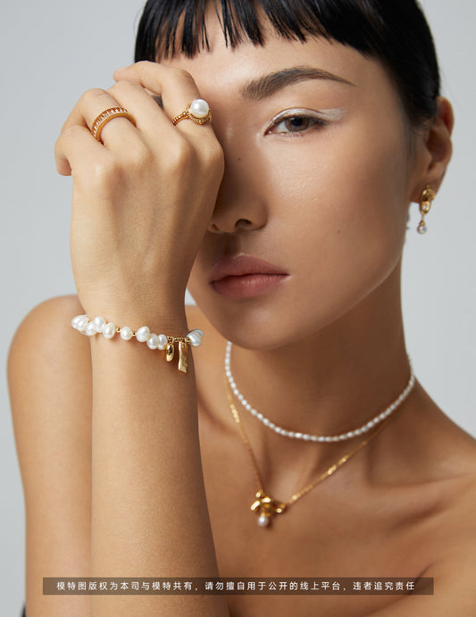 A_LUNAROSE “Good Luck Pearl” Freshwater Bracelet Bracelet
