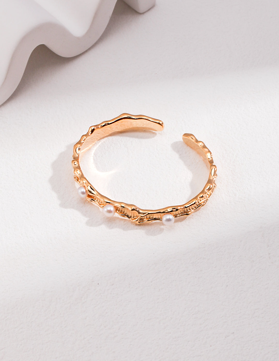 A_LUNAROSE Ocean Flow Pearl Cuff Gold Bracelet