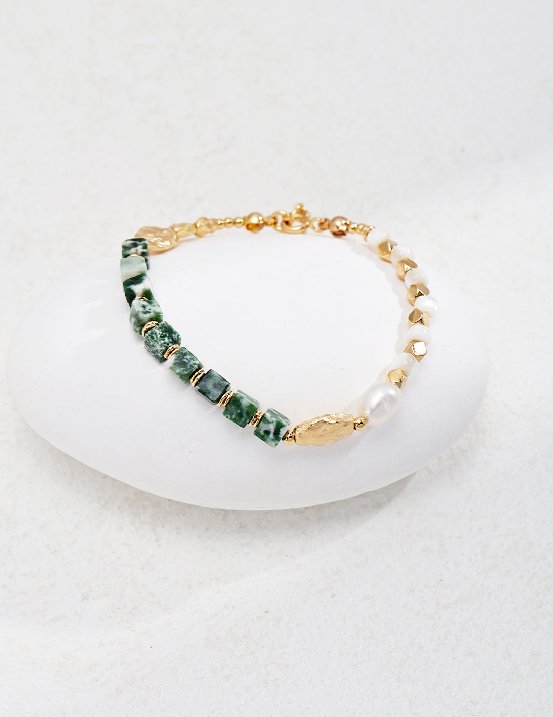 A_LUNAROSE Moss & Pearl Bracelet